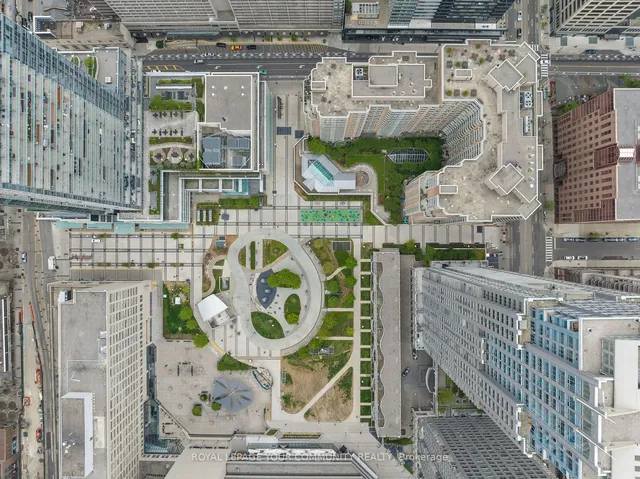 Additional image 40 of 711 Bay St Unit 1221