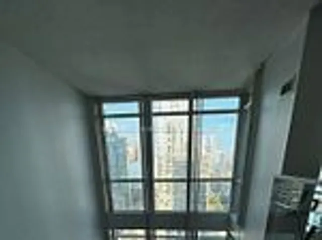 Additional image 2 of 15 Fort York Blvd Unit 2808