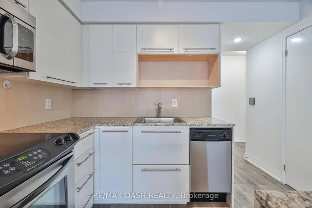 Additional image 21 of 25 Carlton St Unit 2010