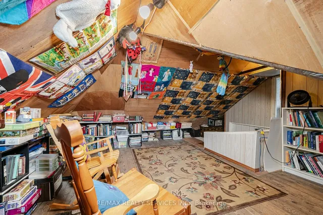 Additional image 29 of 73 Wellington St