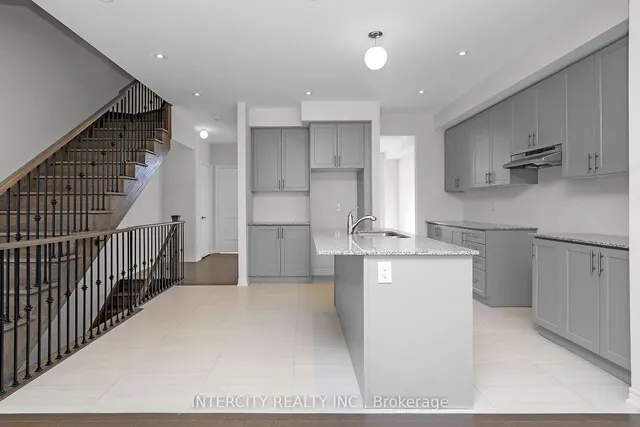 Additional image 17 of 30 Queenpost Dr