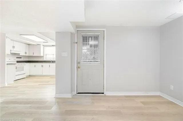 Additional image 36 of 140 Lord Simcoe Dr