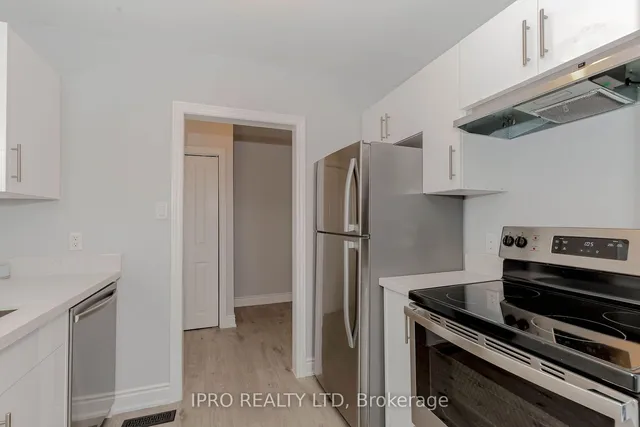 Additional image 7 of 17 Town House Cres