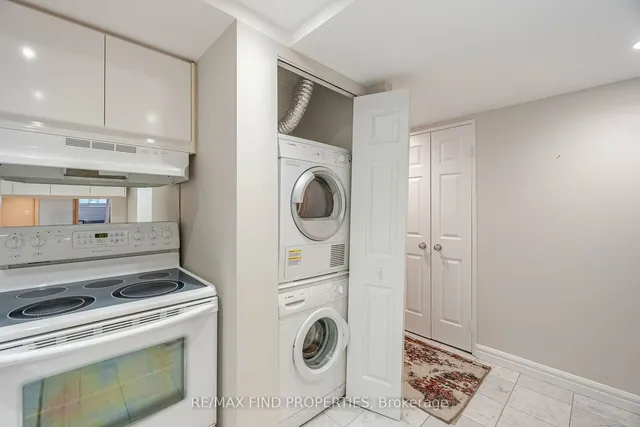 Additional image 27 of 33 University Ave Unit 1501