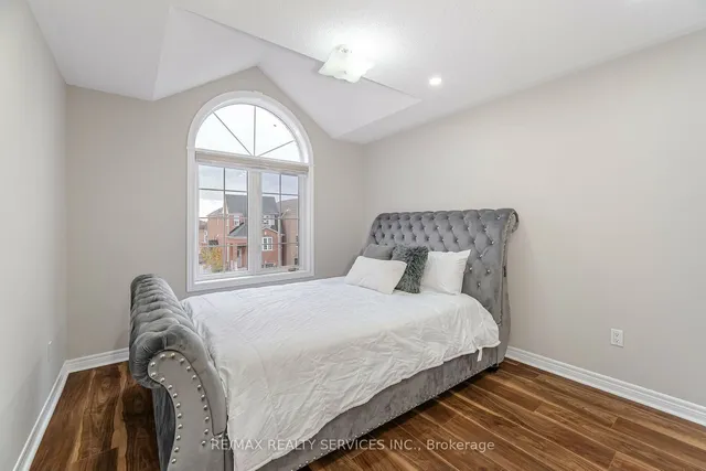 Additional image 27 of 42 Domenico Cres