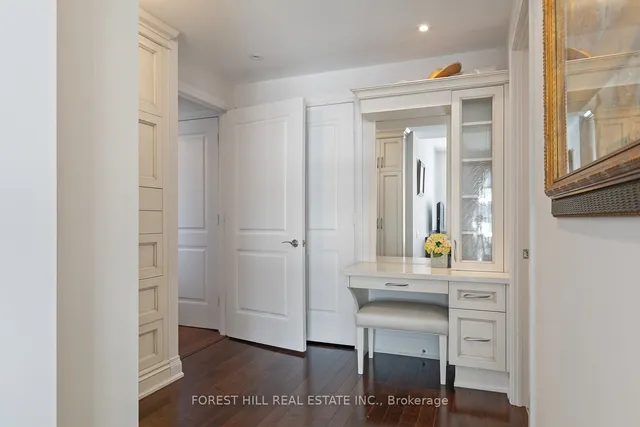 Additional image 32 of 2191 Yonge St Unit 4906
