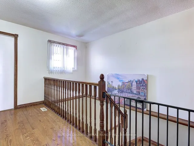 Additional image 24 of 92 Simmons Blvd