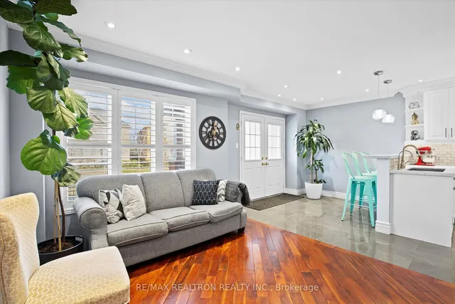 Additional image 7 of 7 Tait Crt