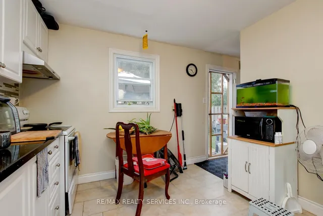 Additional image 6 of 8 Heatherside Crt
