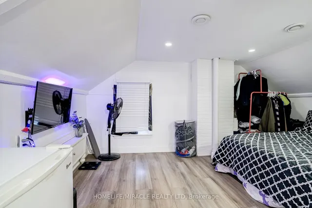 Additional image 36 of 8 Mill St