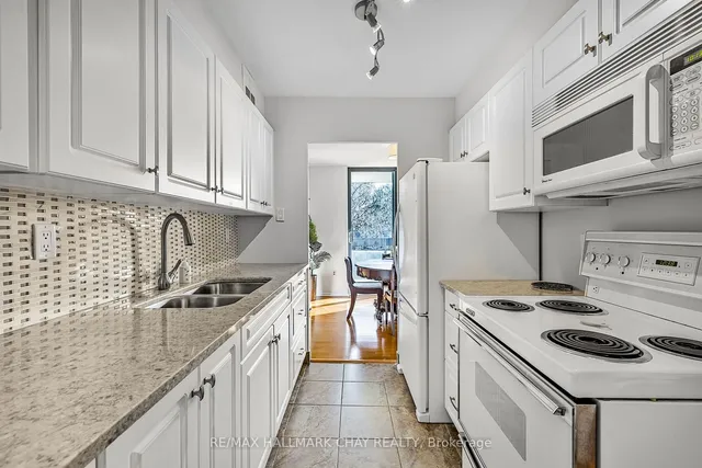 Additional image 8 of 260 Seneca Hill Dr Unit 304