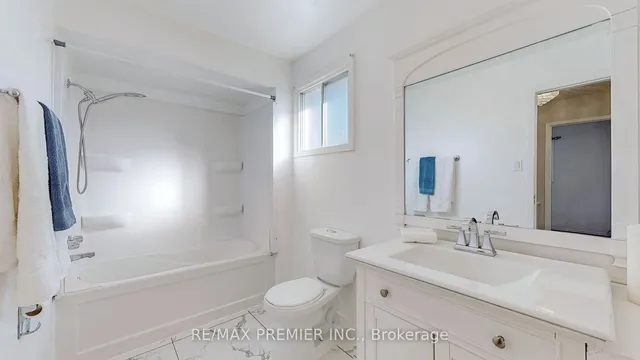 Additional image 21 of 105 Fairglen Ave