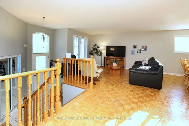 Additional image 4 of 95 Vintage Gate