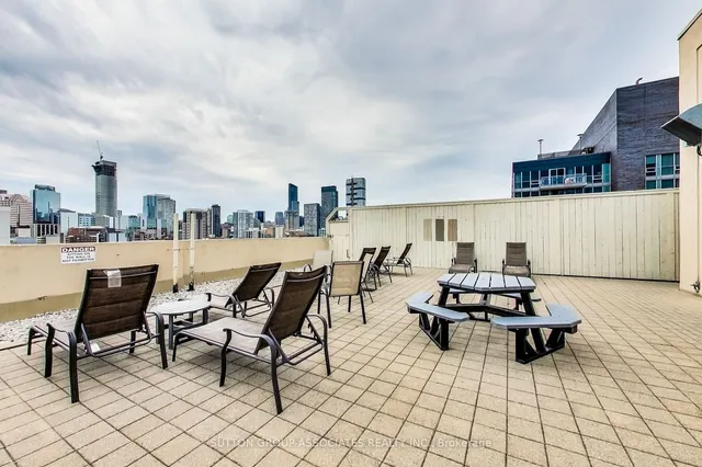 Additional image 34 of 323 Richmond St Unit 818