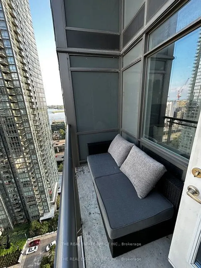 Additional image 26 of 15 Fort York Blvd Unit 2808