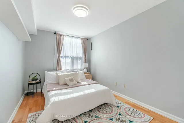 Additional image 22 of 714 The West Mall Unit 1009