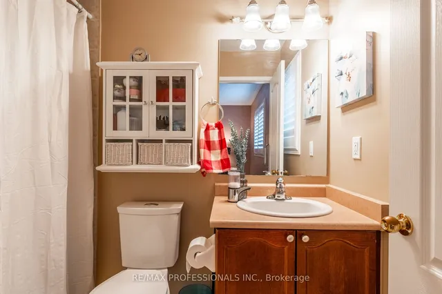 Additional image 17 of 25 Amboise Cres