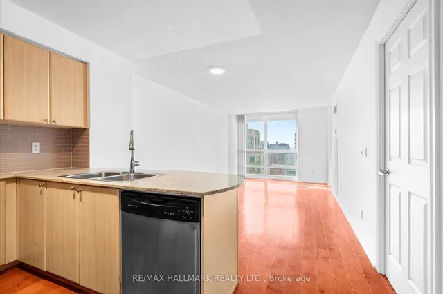 Additional image 7 of 763 Bay St Unit 3011