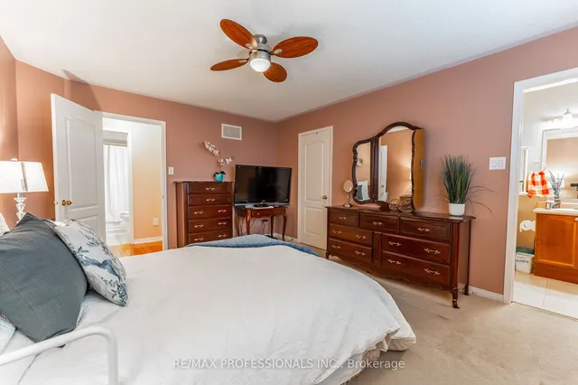 Additional image 19 of 25 Amboise Cres