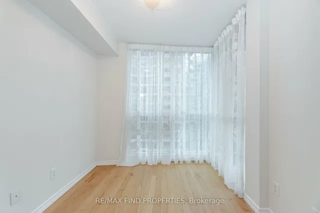 Additional image 21 of 12 Yonge St Unit 1505