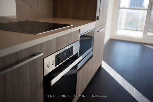 Additional image 21 of 25 Mcmahon Dr Unit 1605