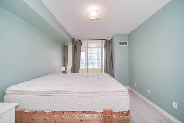 Additional image 19 of 43 Eglinton Ave Unit 1708