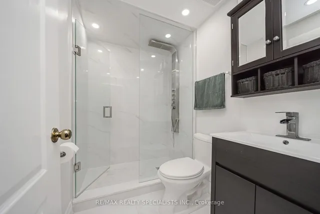 Additional image 28 of 3 Greenwich Circ