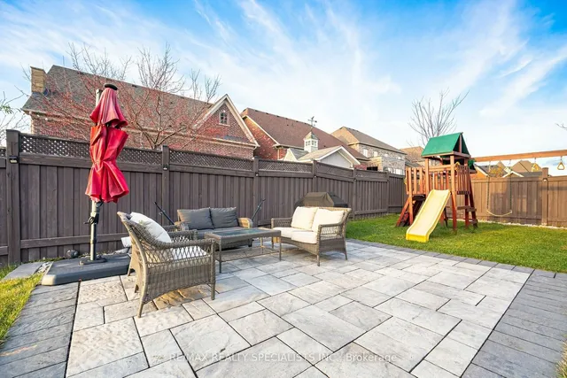 Additional image 36 of 8 Herringbone Cres