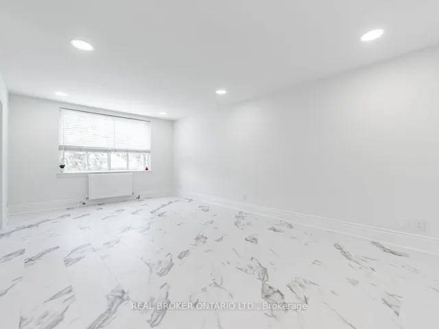 Additional image 2 of 2693 Lakeshore Blvd Unit 6