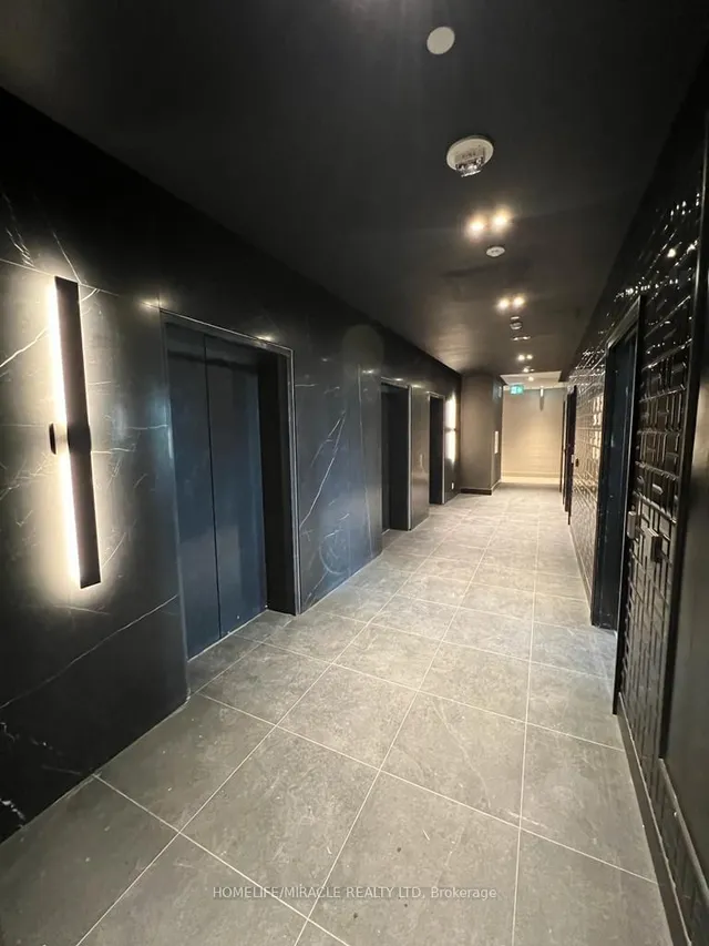 Additional image 11 of 270 Dufferin St Unit 914