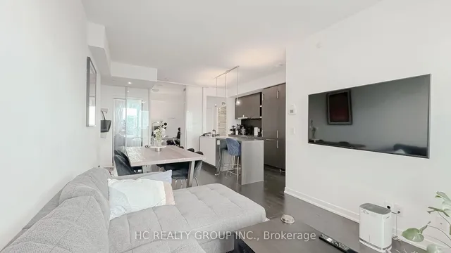 Additional image 5 of 100 Harbour St Unit 6506