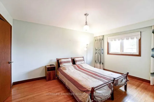 Additional image 21 of 28 Barker Ave