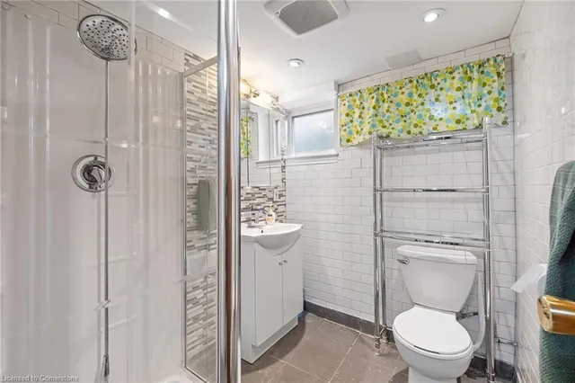 Additional image 2 of 15 Rosewood Ave