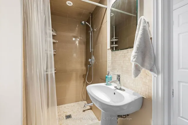 Additional image 11 of 498 Caledonia Rd