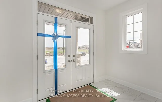 Additional image 2 of 588 Queen Mary Dr