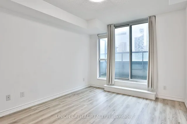 Additional image 20 of 19 Grand Trunk Cres Unit 1603