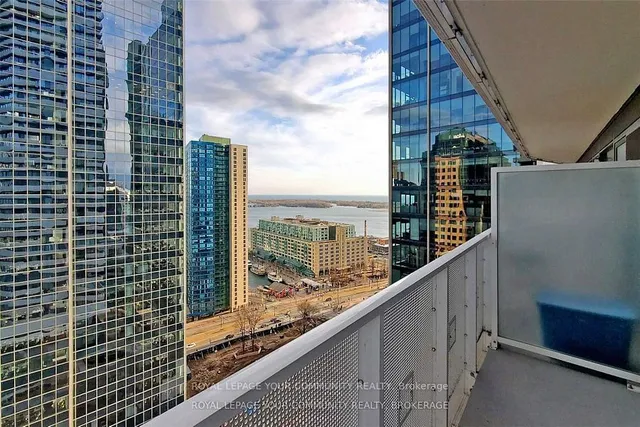 Additional image 19 of 100 HARBOUR St Unit 2407