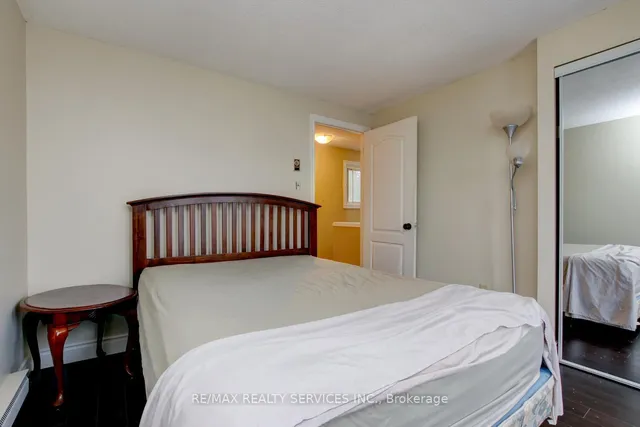 Additional image 13 of 8 Heatherside Crt
