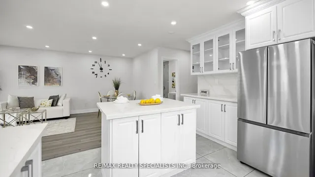 Additional image 10 of 16 Drake Blvd