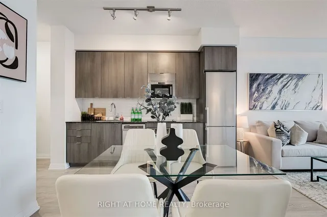 Additional image 14 of 101 Erskine Ave Unit 804