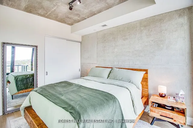 Additional image 10 of 608 Richmond St Unit 1208