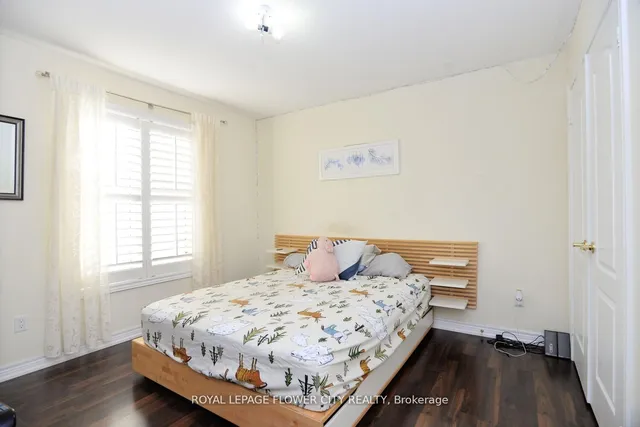 Additional image 25 of 13 Templar St