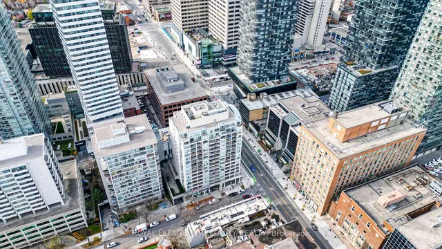 Additional image 39 of 43 Eglinton Ave Unit 1708