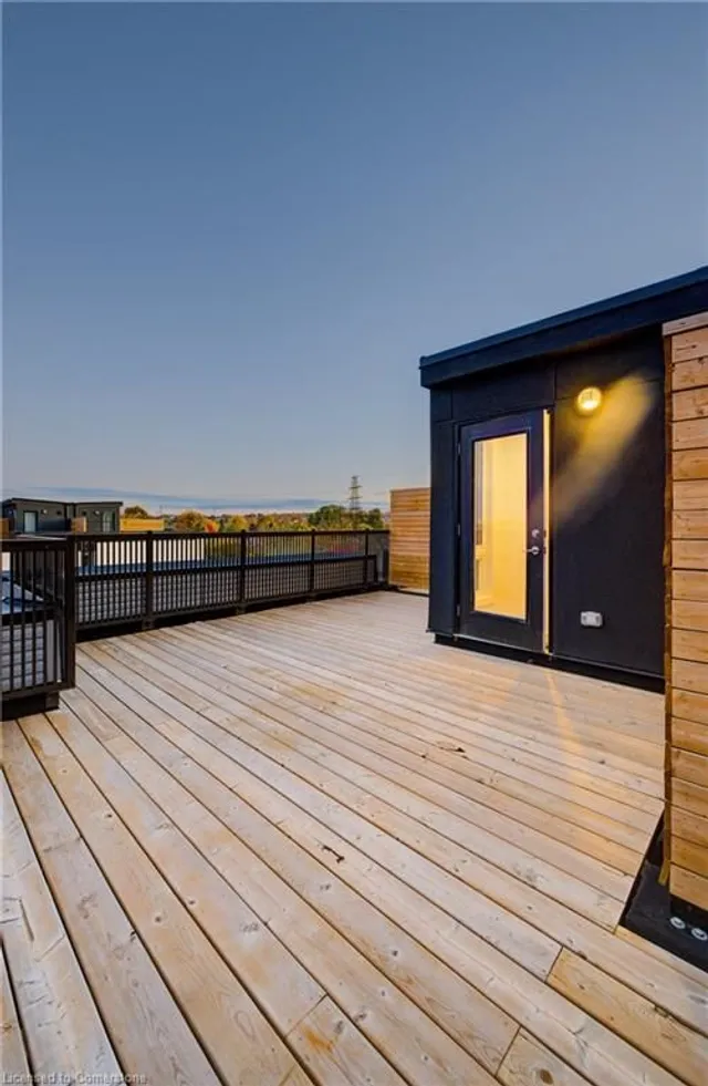 Additional image 22 of 10 Ed Clark Gdns Unit 14