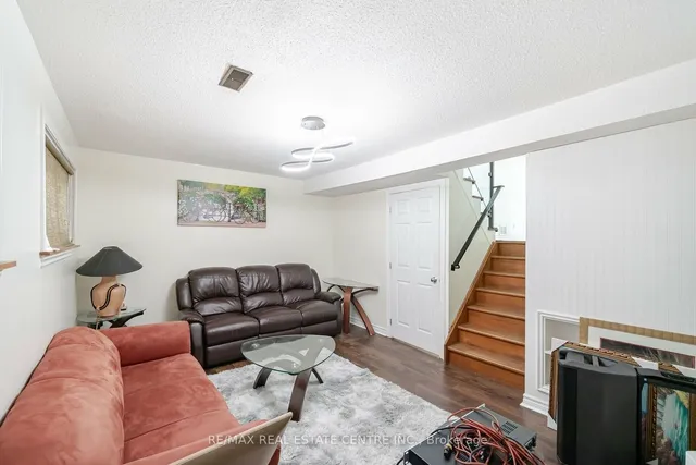 Additional image 9 of 6 Foxacre Row