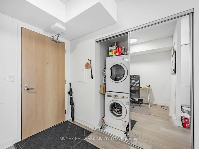 Additional image 18 of 11 Wellesley St Unit 3909