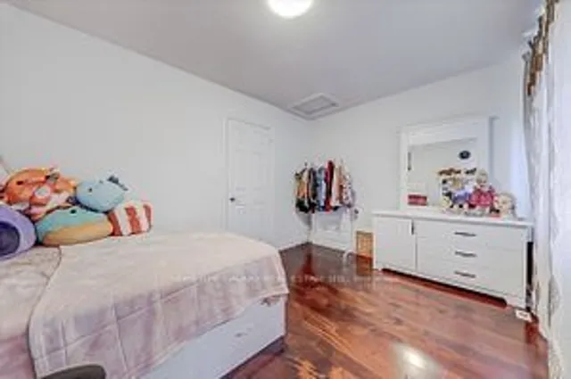 Additional image 19 of 28 Rosebank Dr Unit 807