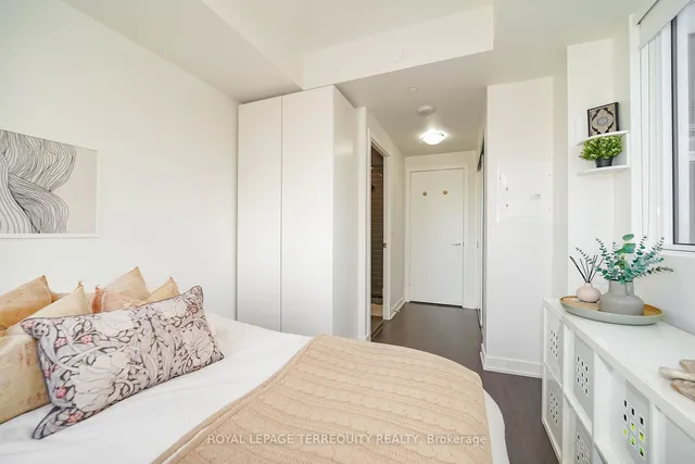 Additional image 23 of 501 St. Clair Ave Unit 301