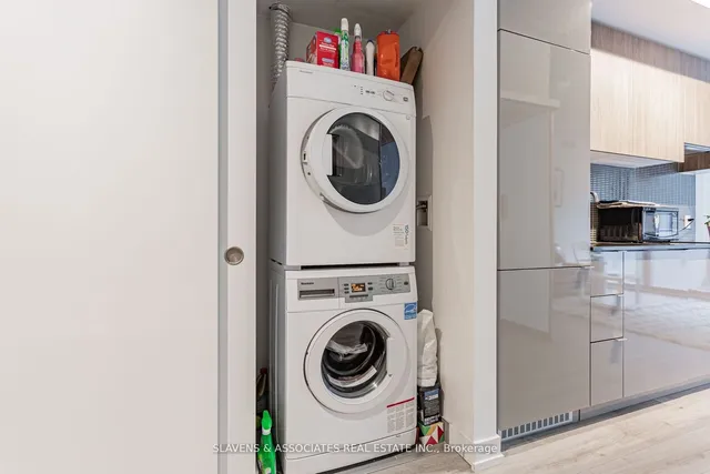 Additional image 10 of 161 Roehampton Ave Unit 633