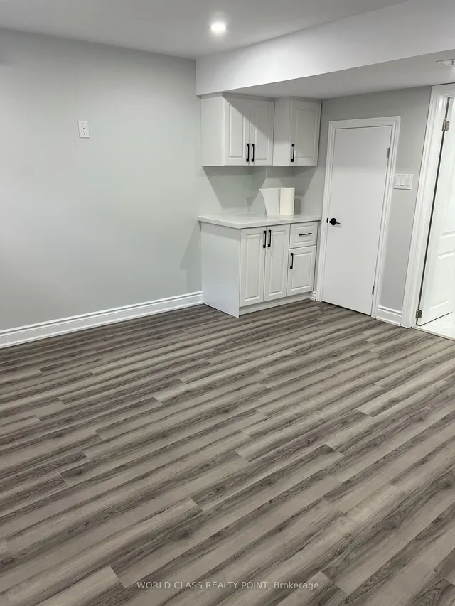 Additional image 39 of 14 Loomis Rd